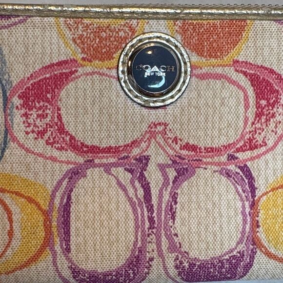 Coach Wallet Poppy Dream Multi-Color Scribble Logo Clutch Wallet - Picture 16 of 16